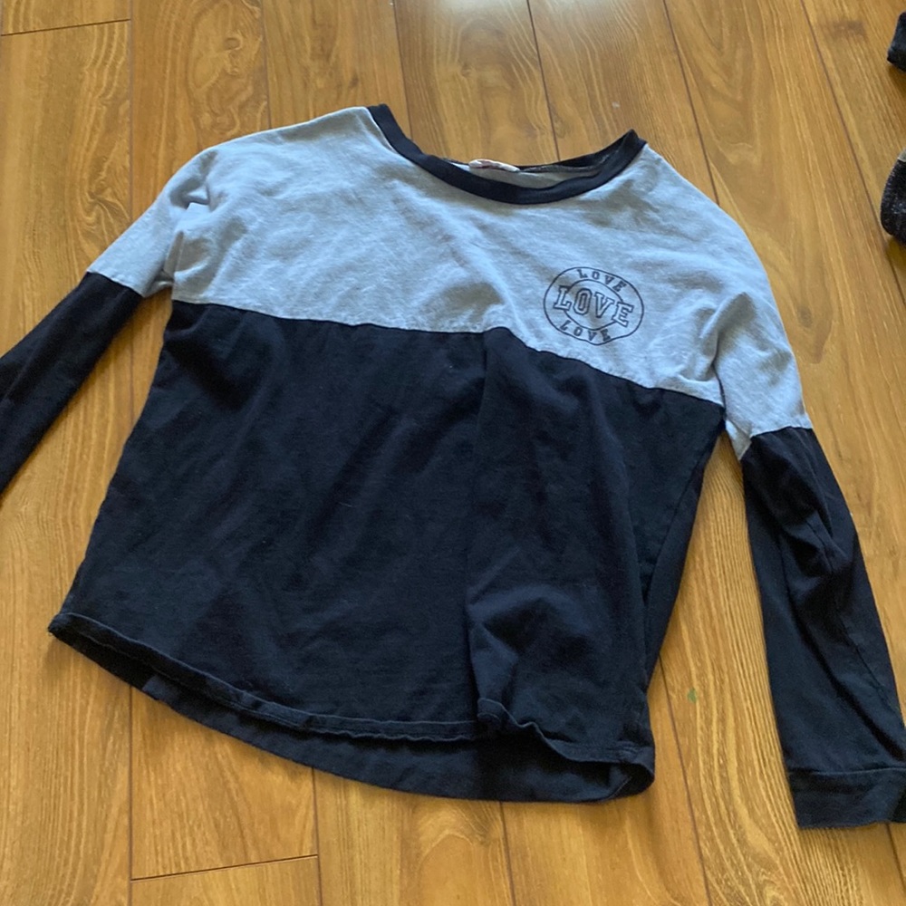Pink Victoria’s Secret gray and black long sleeve women’s size small